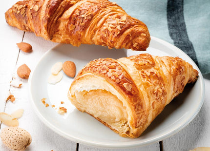 Кроасани с бадемов пълнеж – 85 g