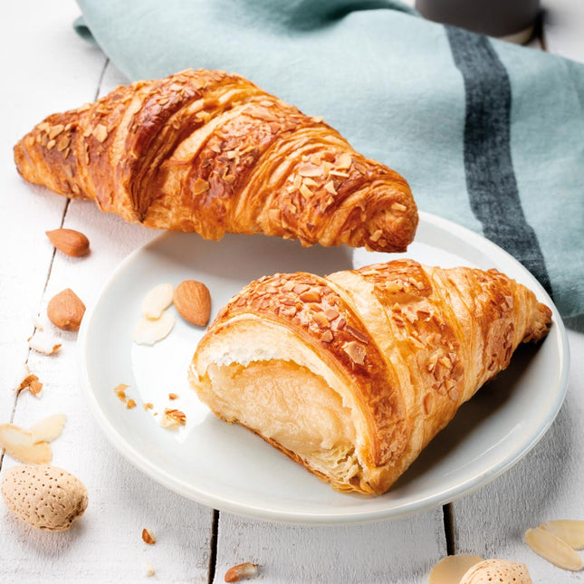 French croissants with almond filling – 85 g