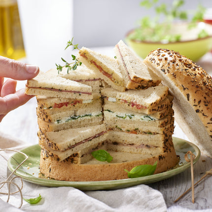 Mediterranean surprise bread – 50 mini sandwiches