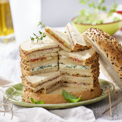 Mediterranean surprise bread – 50 mini sandwiches