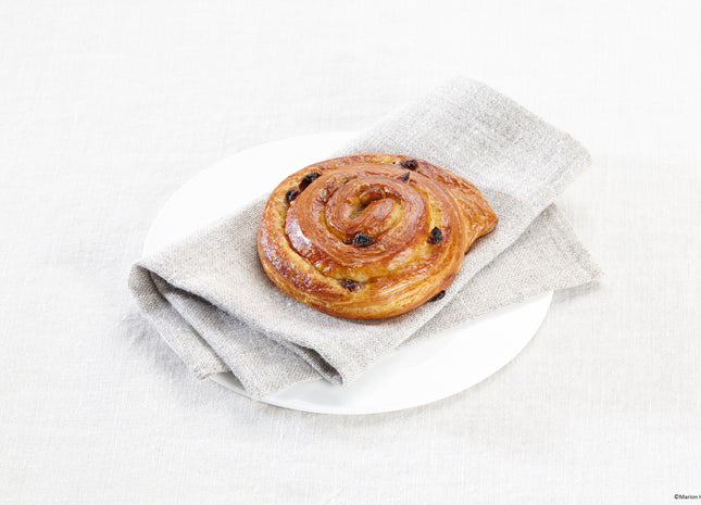 Mini Danish pastry with raisins and custard