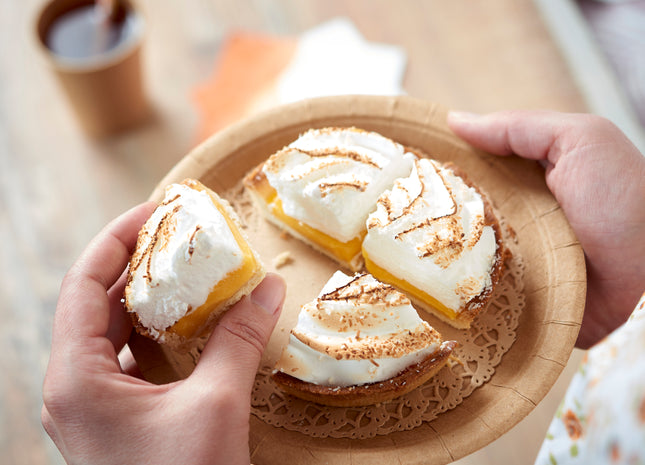 Мини тарталета с маракуя и кокосов меренг 130 g