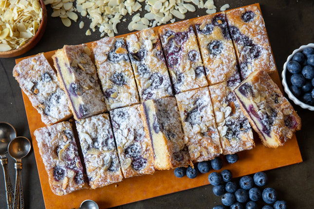 Vegan cake with dark blueberries – 84 g